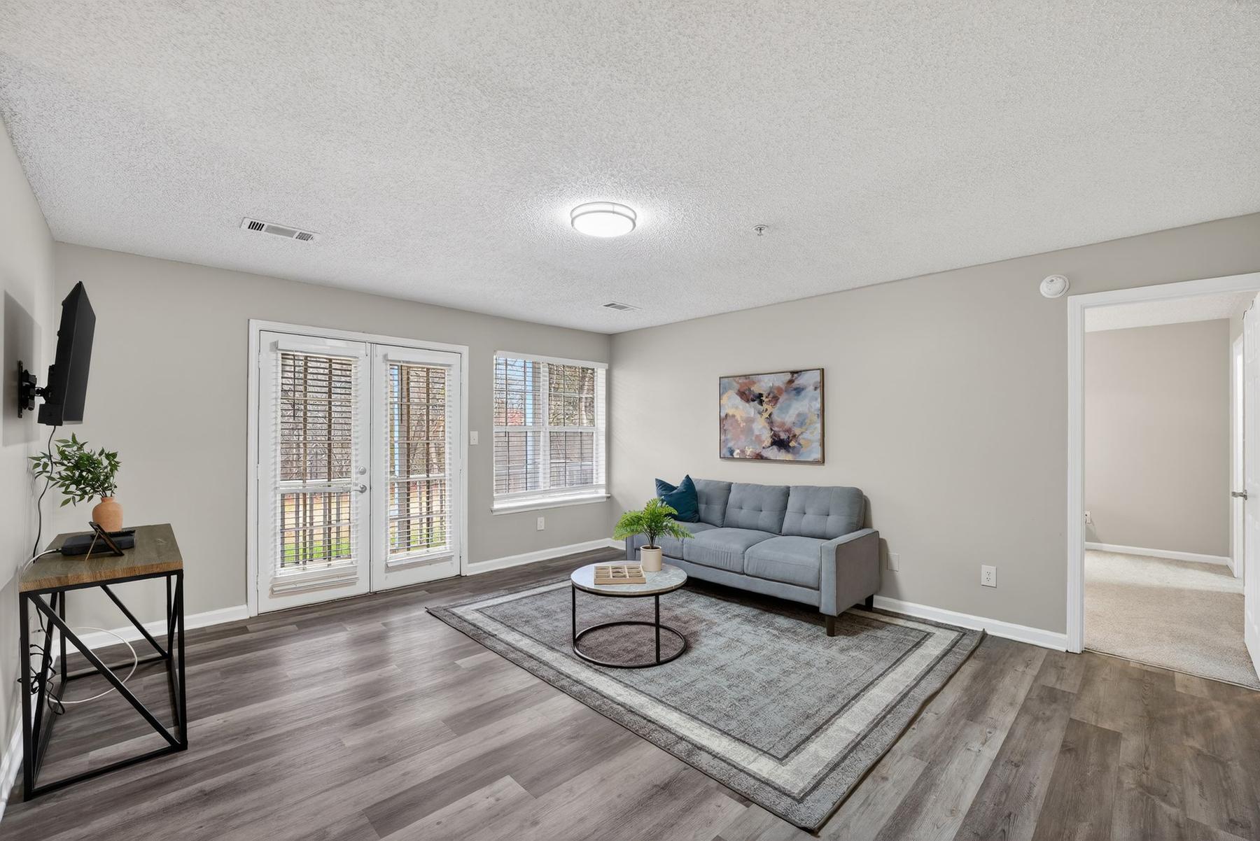 Ballantyne Commons apartment 310 photo 4