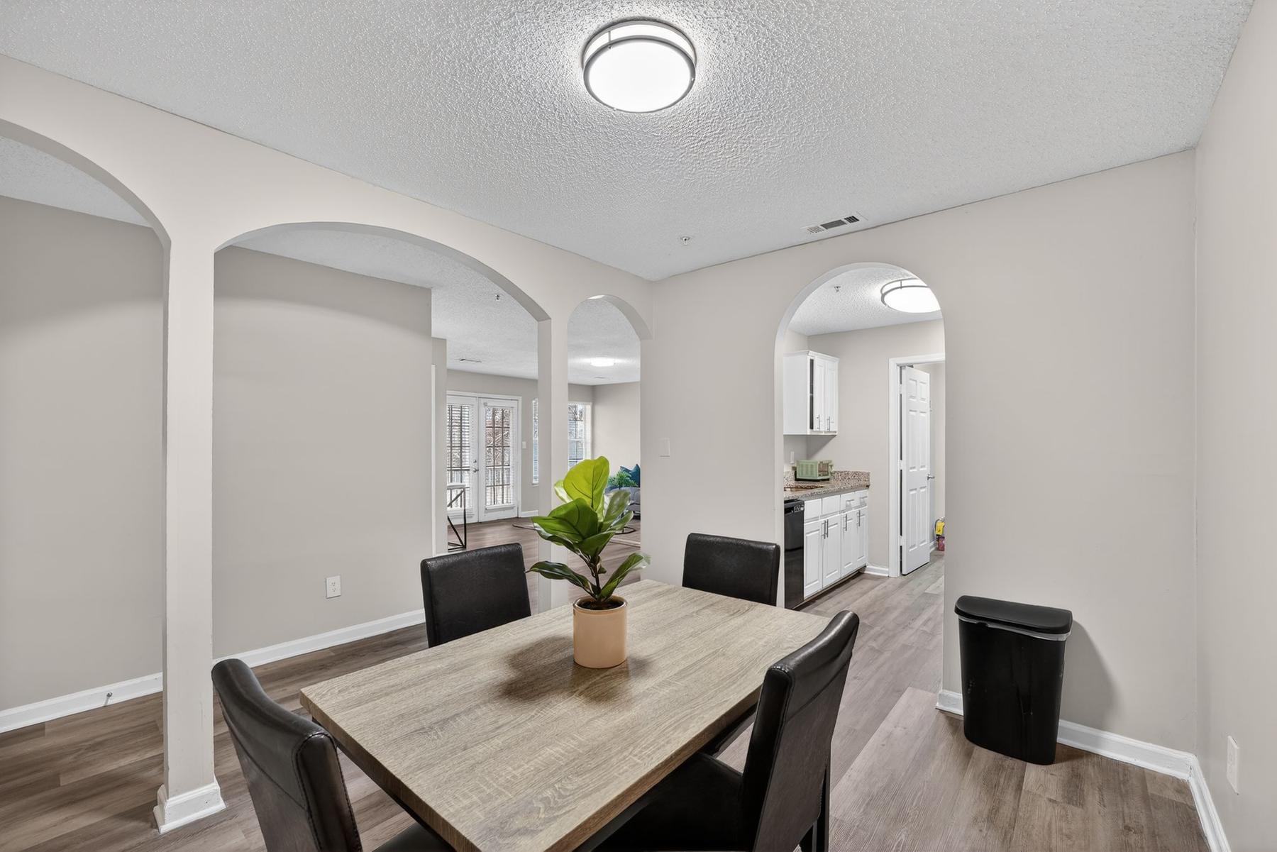 Ballantyne Commons apartment 310 photo 5