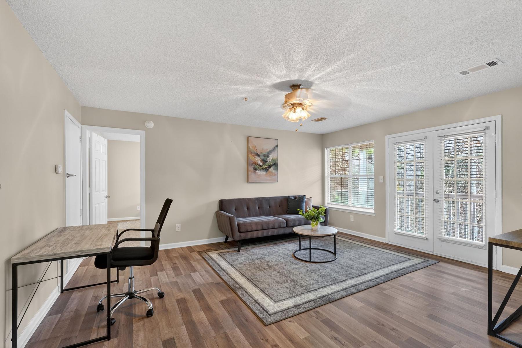 Ballantyne Commons apartment 404 photo 4