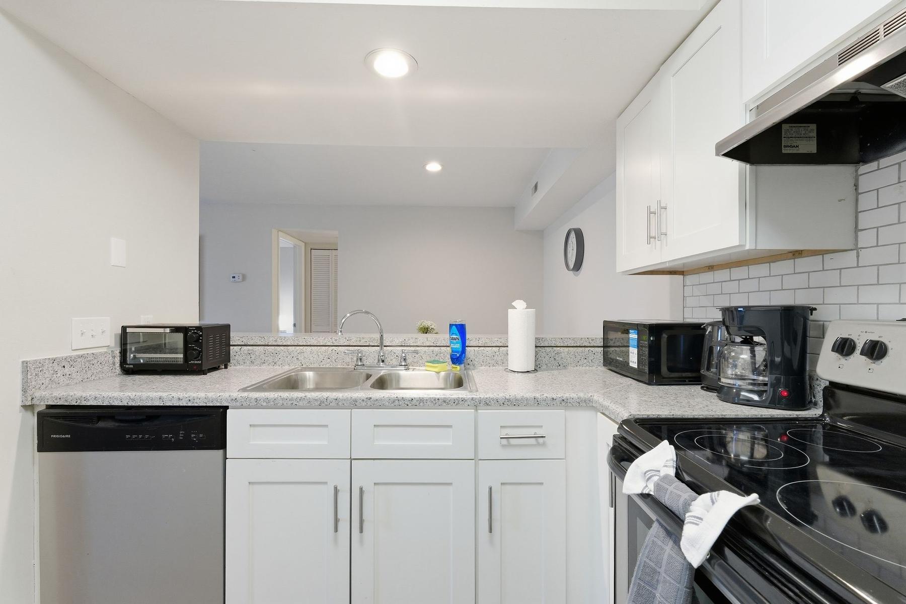 Northwoods apartment 120-2C photo 3