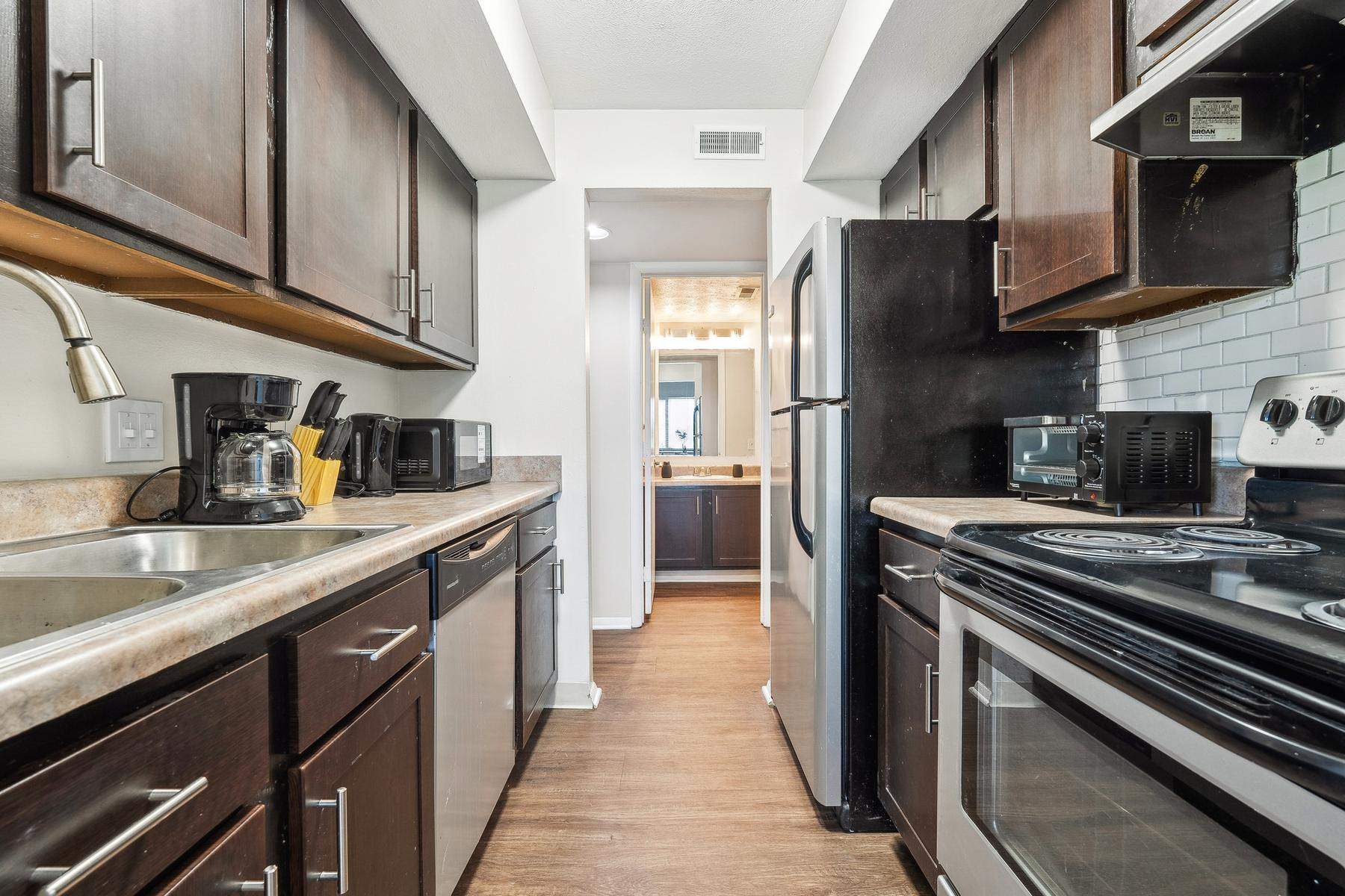 Northwoods apartment 124-2B photo 3