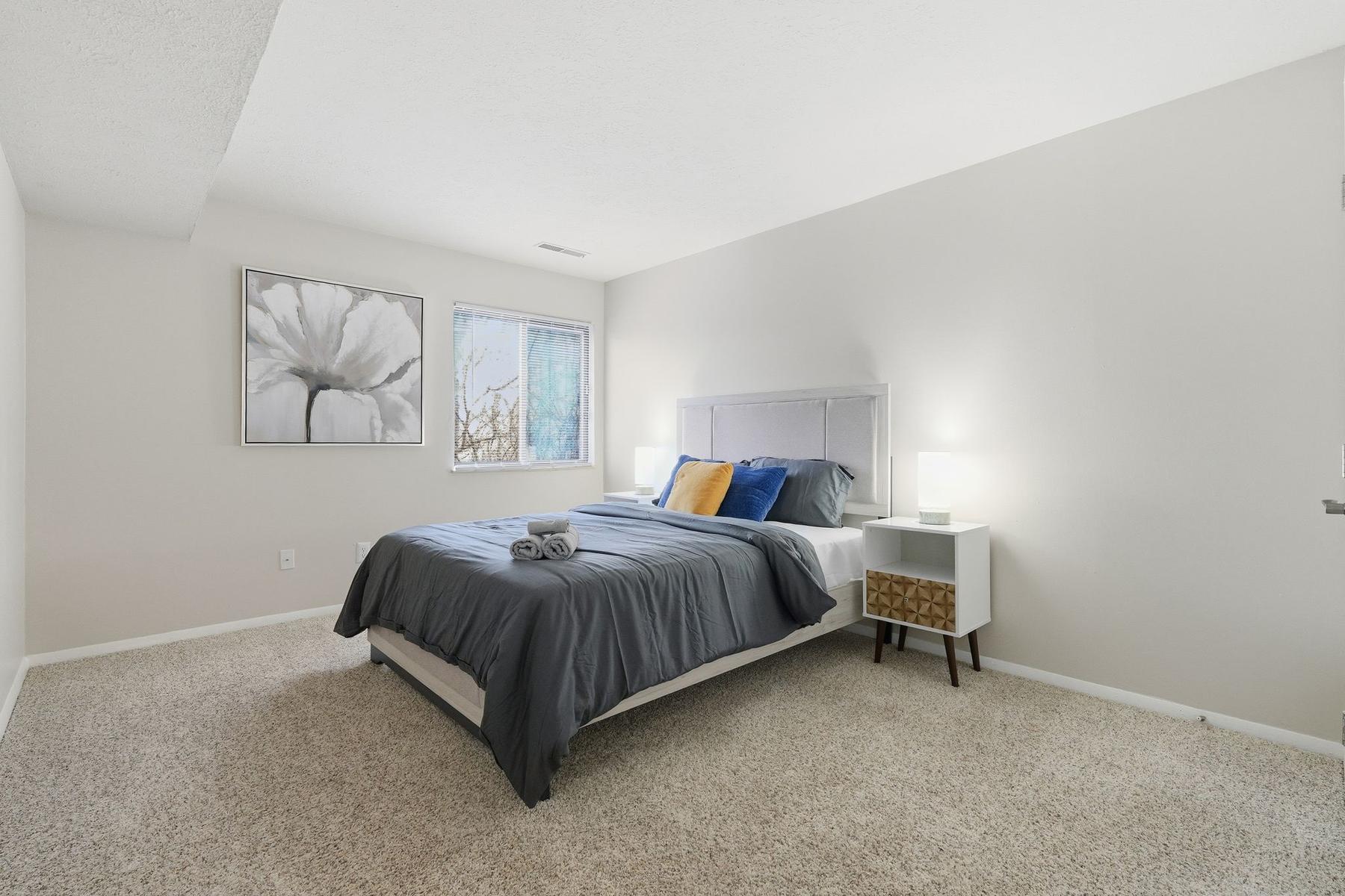 Northwoods apartment 136-2C photo 2