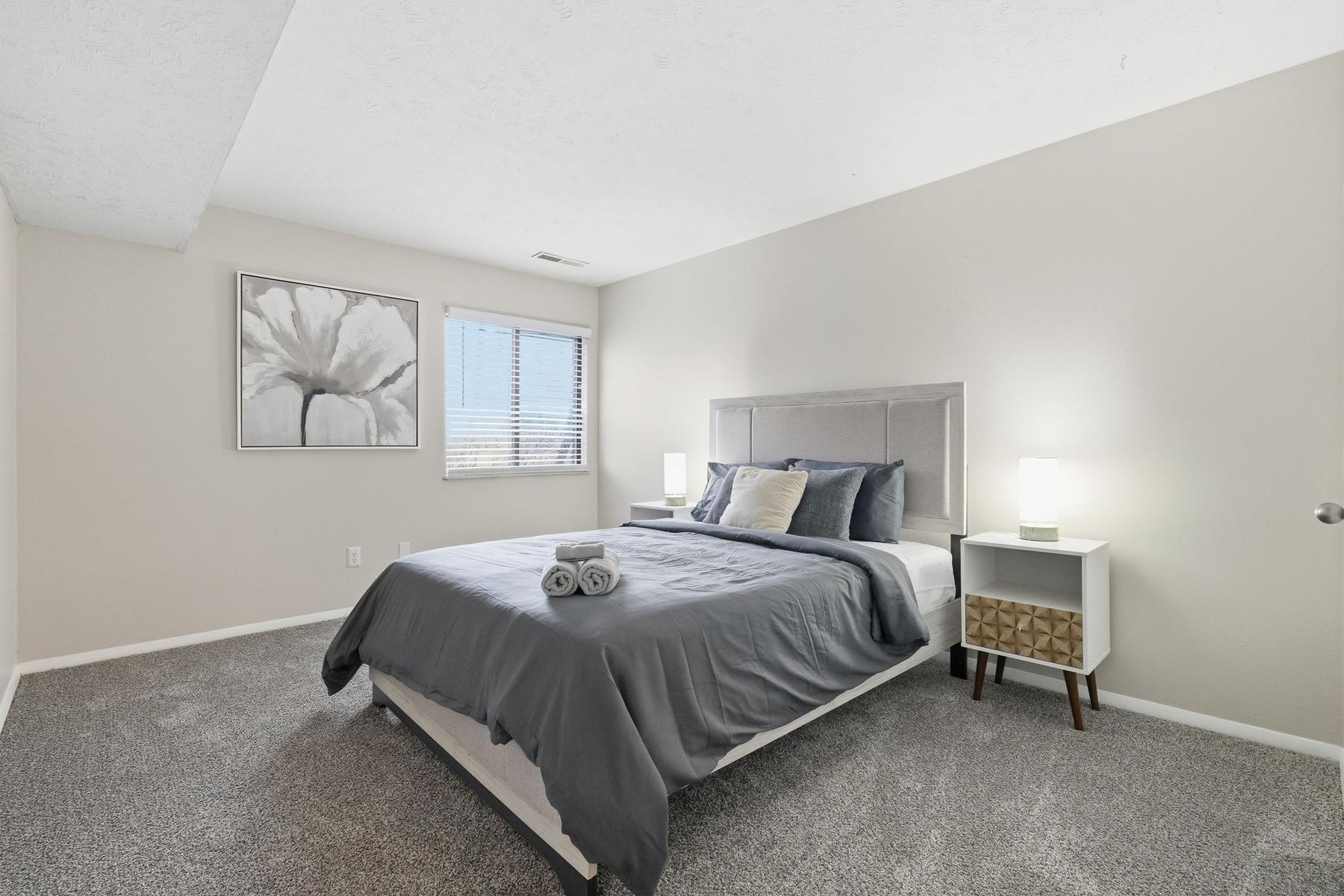 Northwoods apartment 144-2C photo 2
