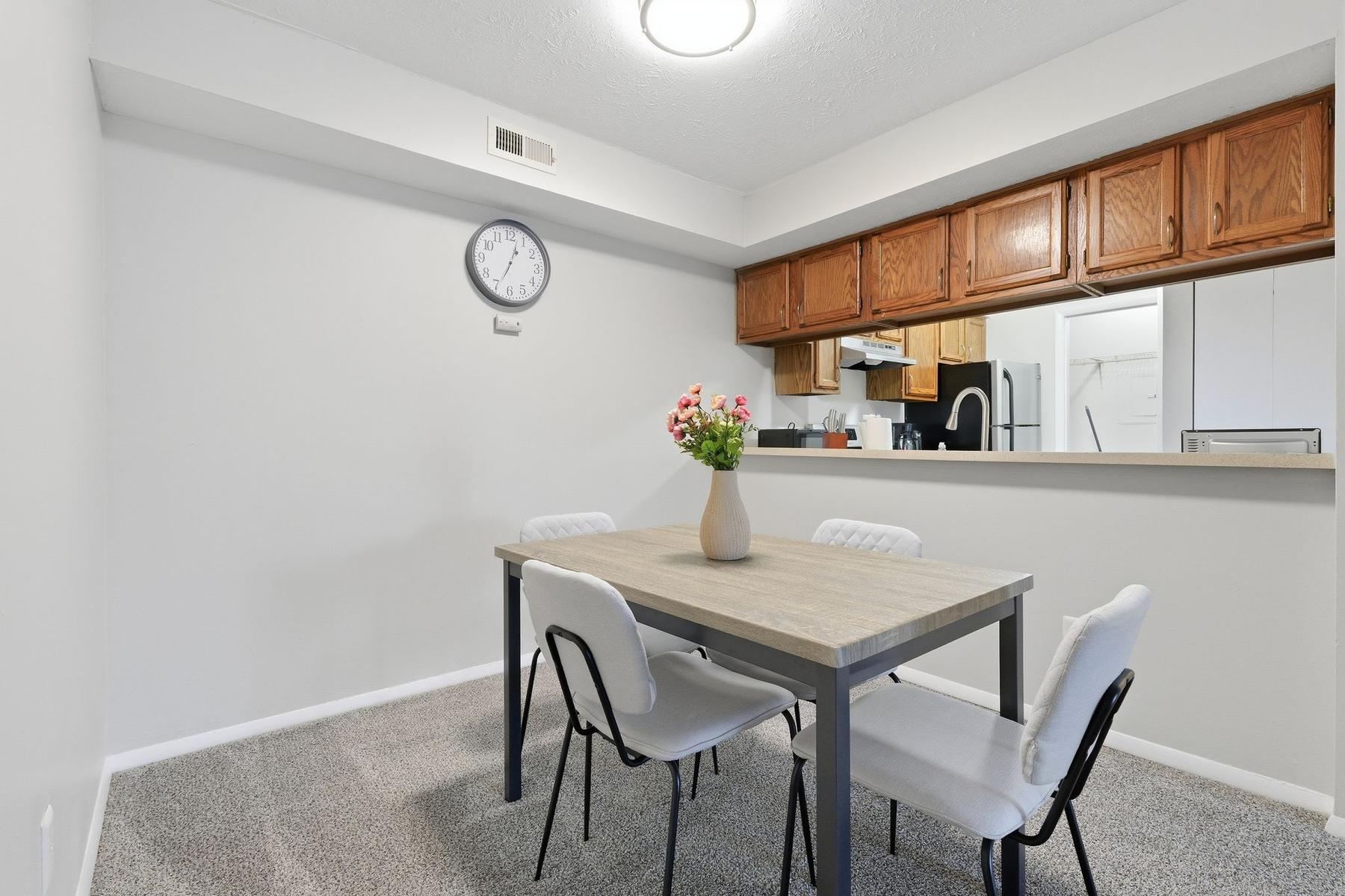 Northwoods apartment 144-2C photo 4