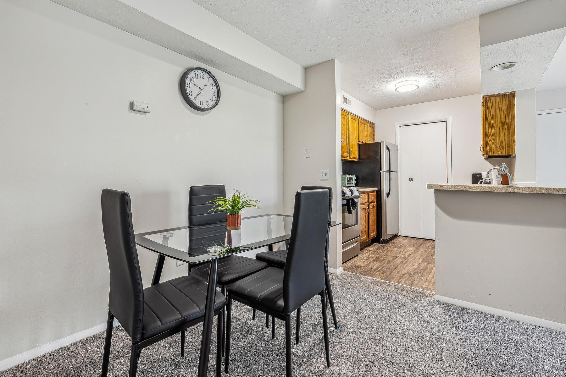 Northwoods apartment 8083-2C photo 5