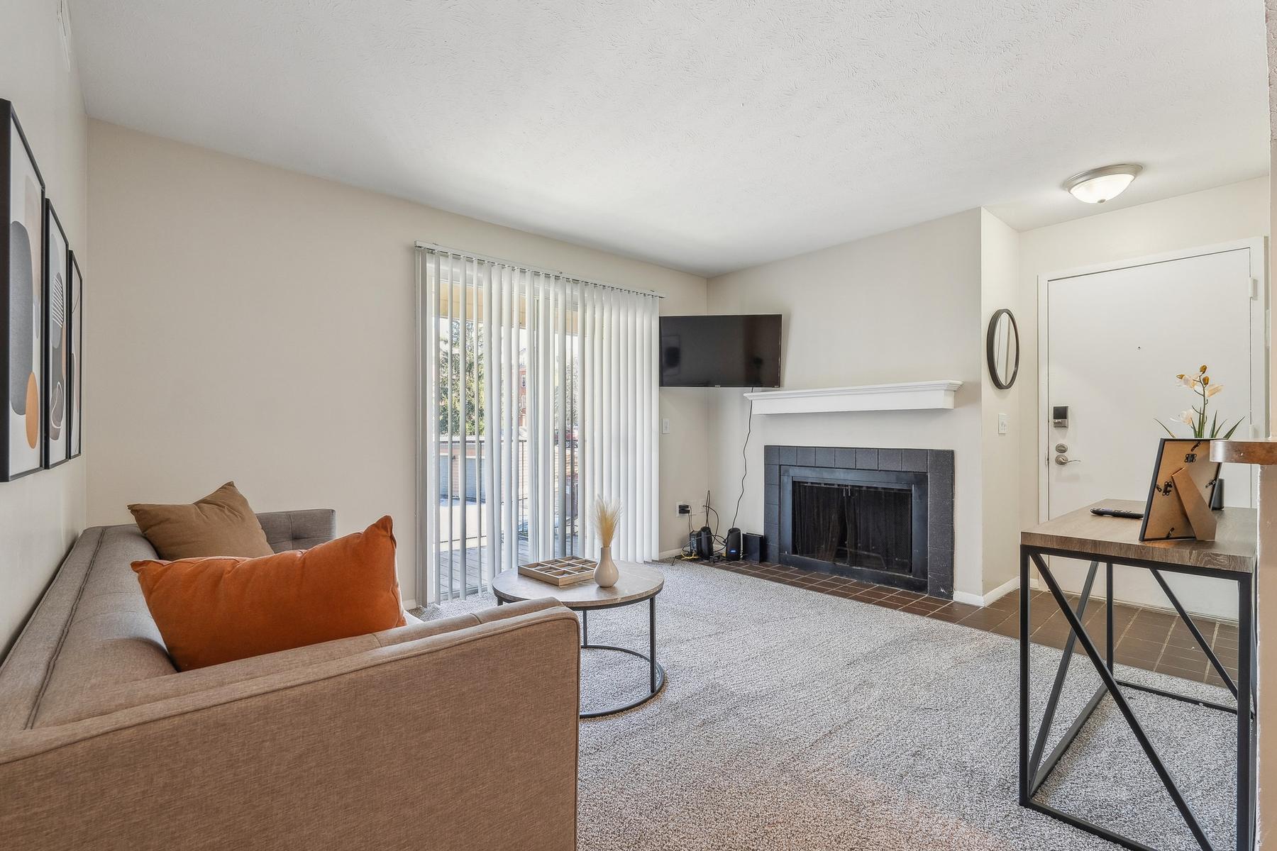 Northwoods apartment 8083-2D photo 4