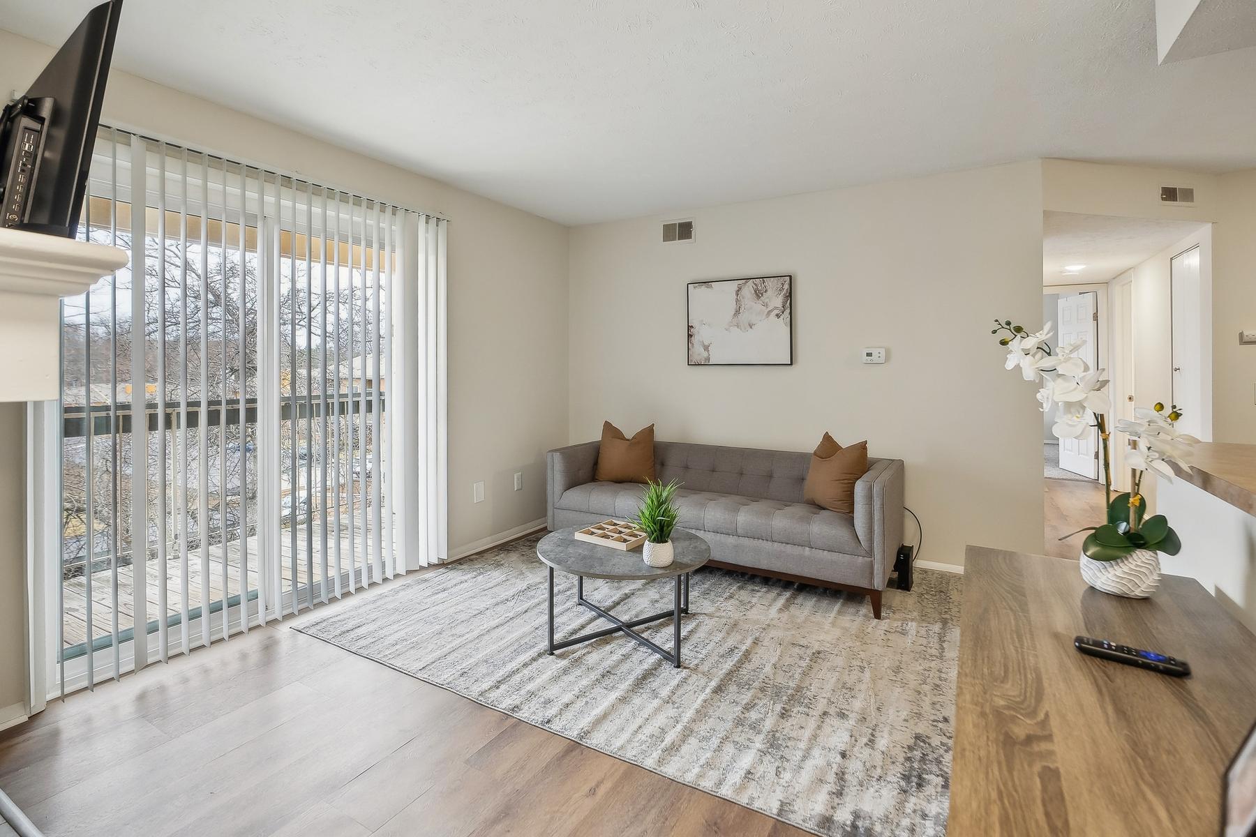 Northwoods apartment 8091-1B photo 4