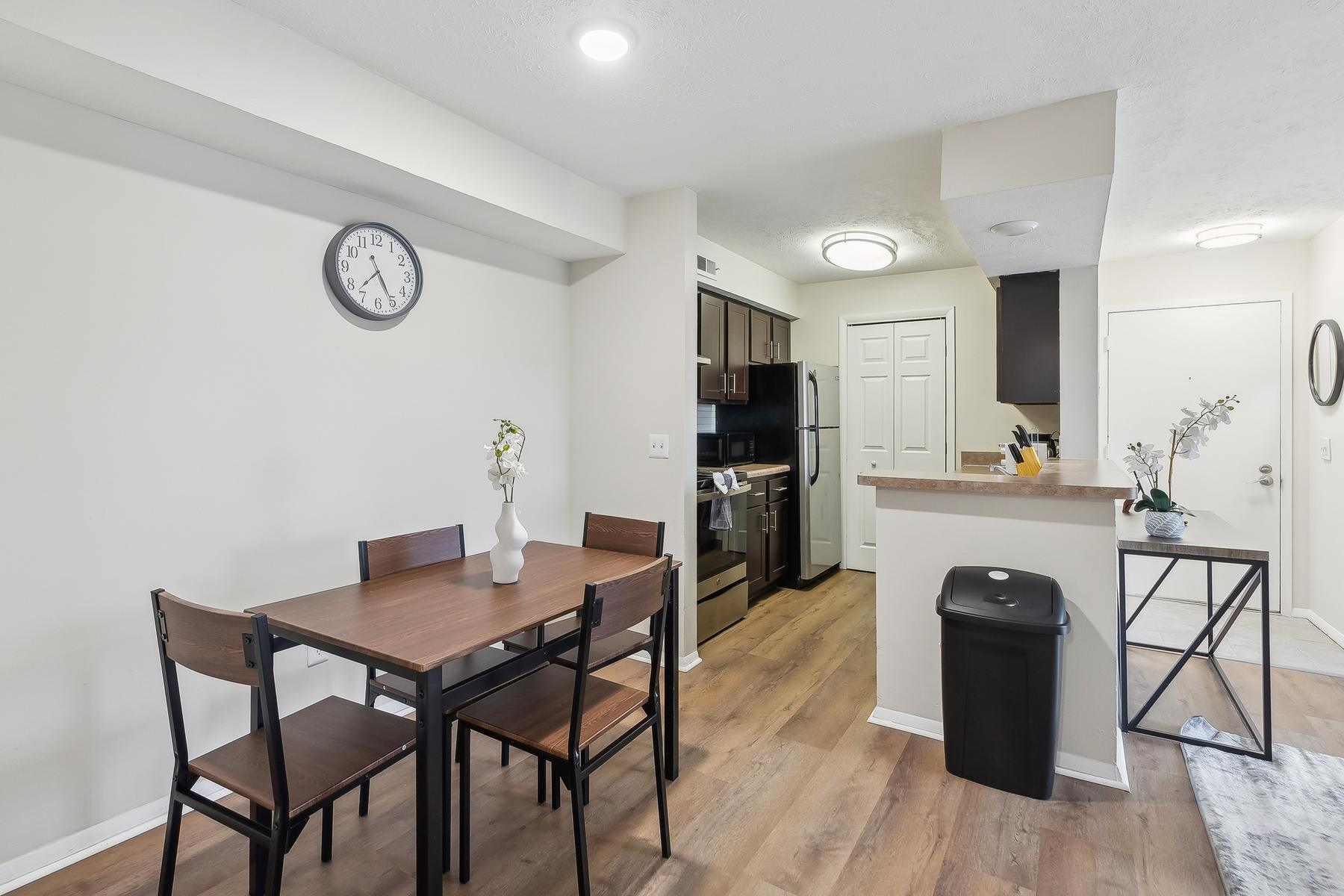 Northwoods apartment 8091-1B photo 5