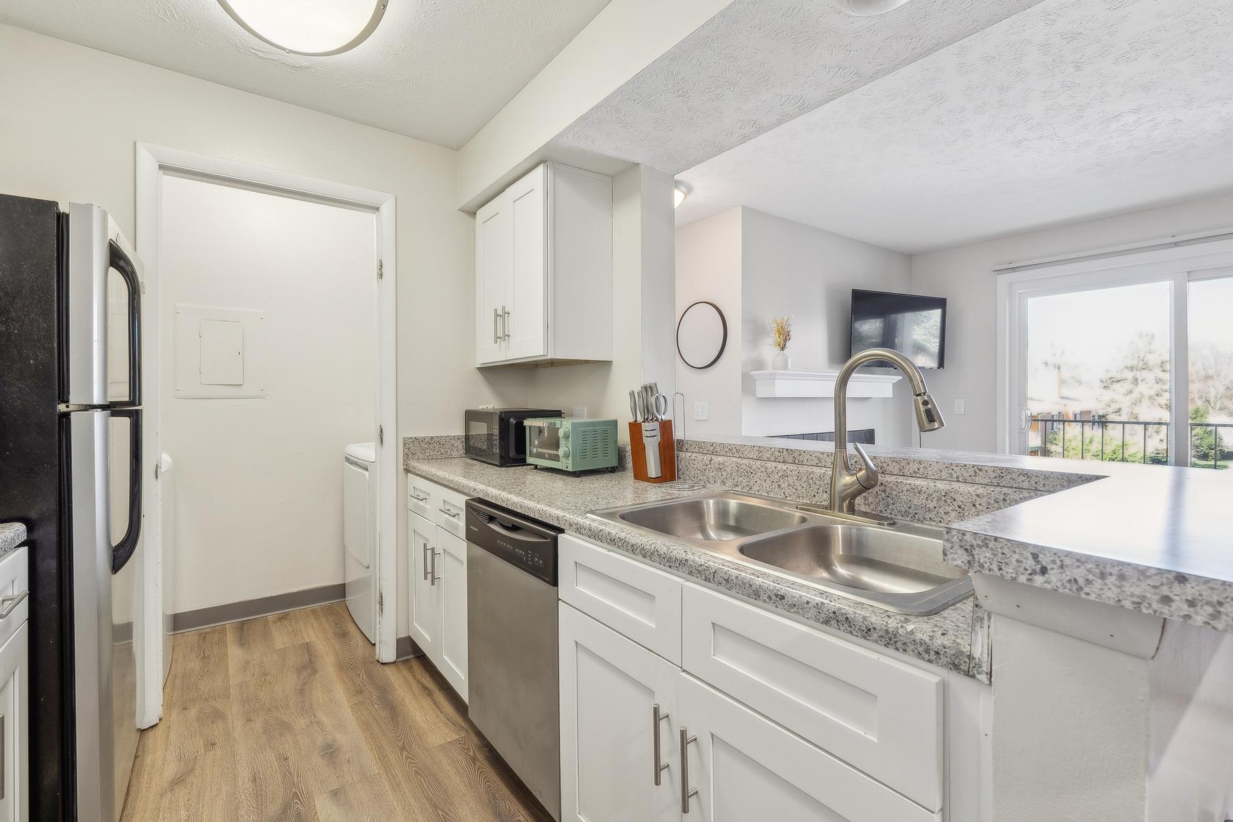 Northwoods apartment 8204-2A photo 3