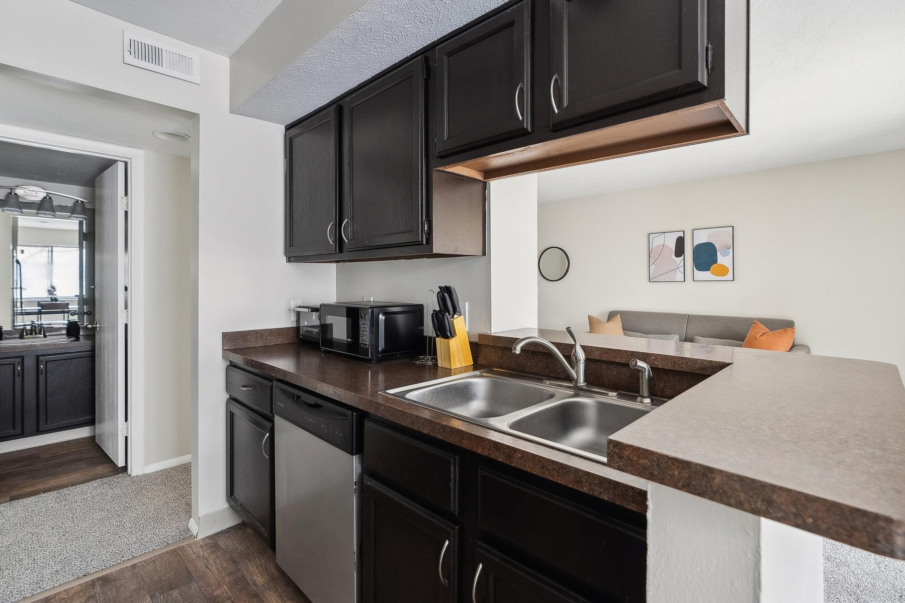 Northwoods apartment 8241-2A photo 3