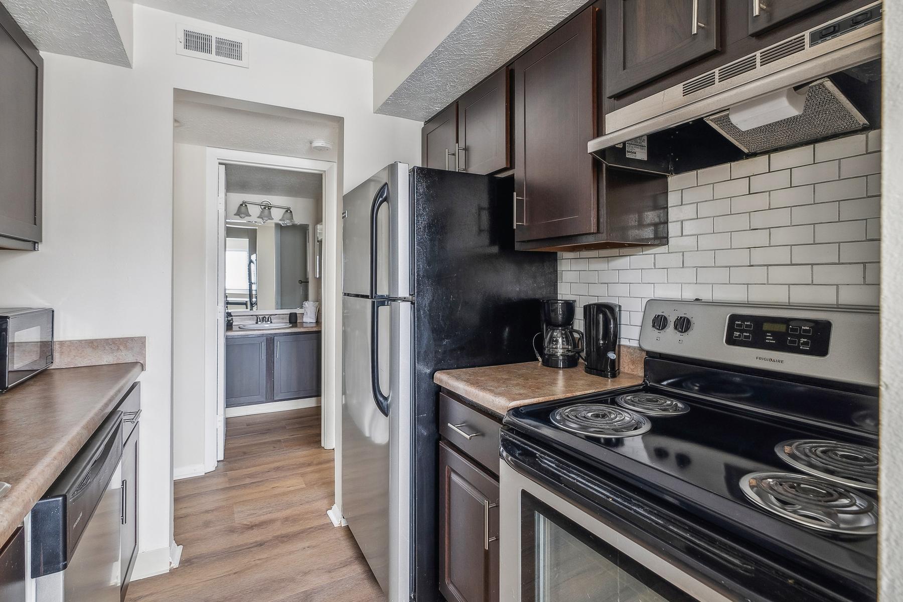 Northwoods apartment 8245-1D photo 3